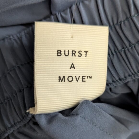 NWT Offline By Aerie Womens S Purple Burst A Move Cargo Jogger Pants $78 - Picture 5 of 6